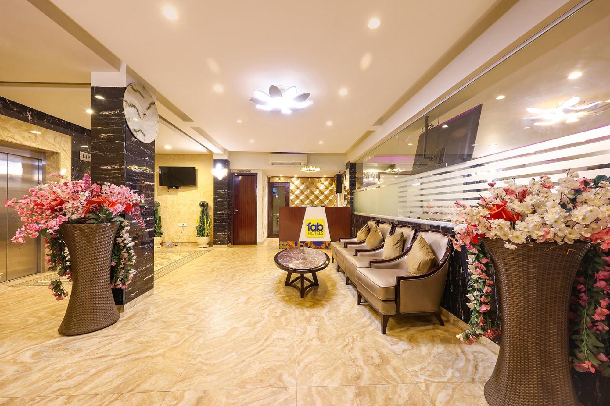 Fabhotel Prime Sarala Crown With Pool - Nr Calangute Beach Kültér fotó