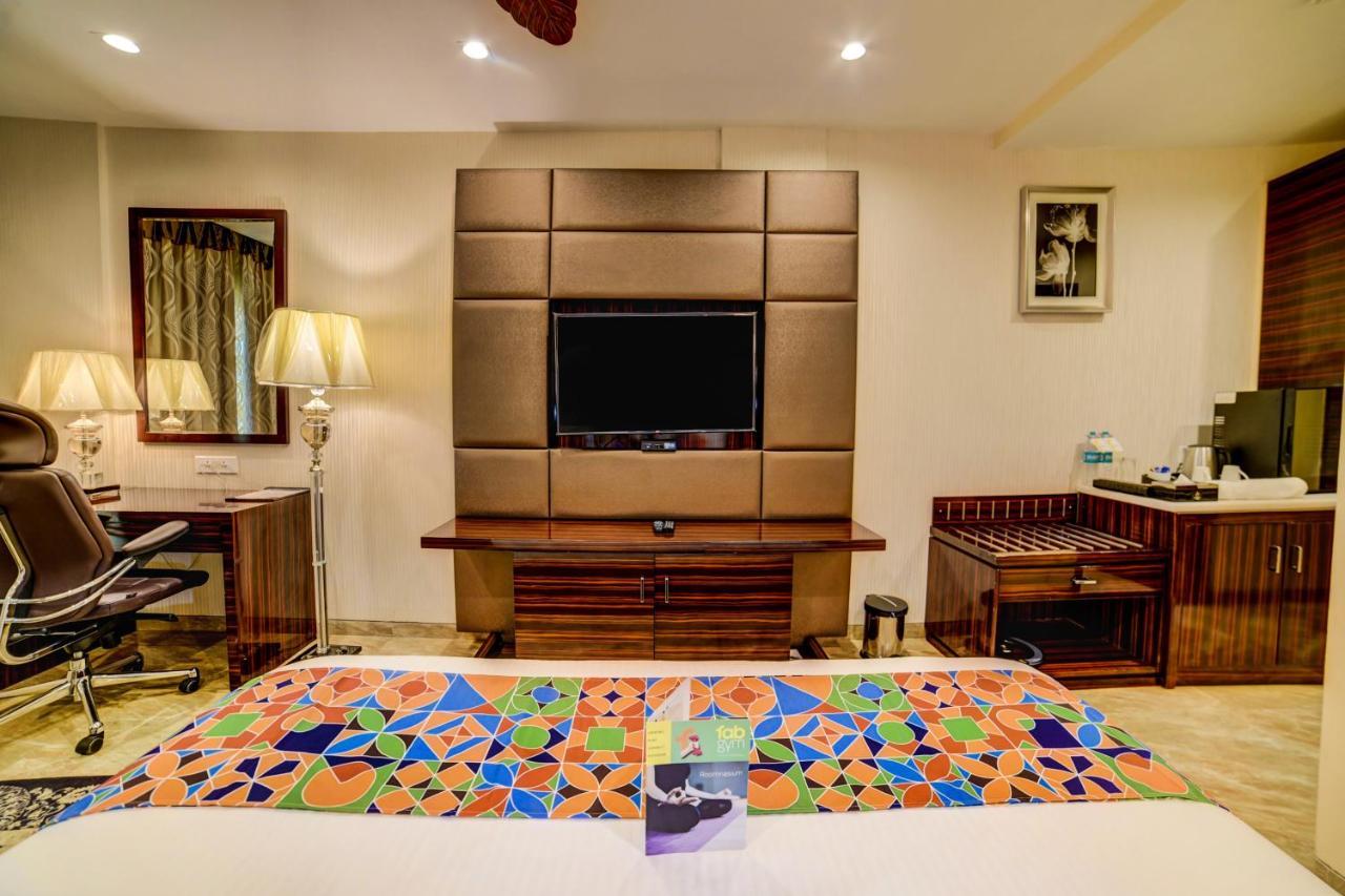 Fabhotel Prime Sarala Crown With Pool - Nr Calangute Beach Kültér fotó