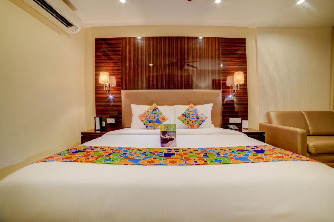 Fabhotel Prime Sarala Crown With Pool - Nr Calangute Beach Kültér fotó