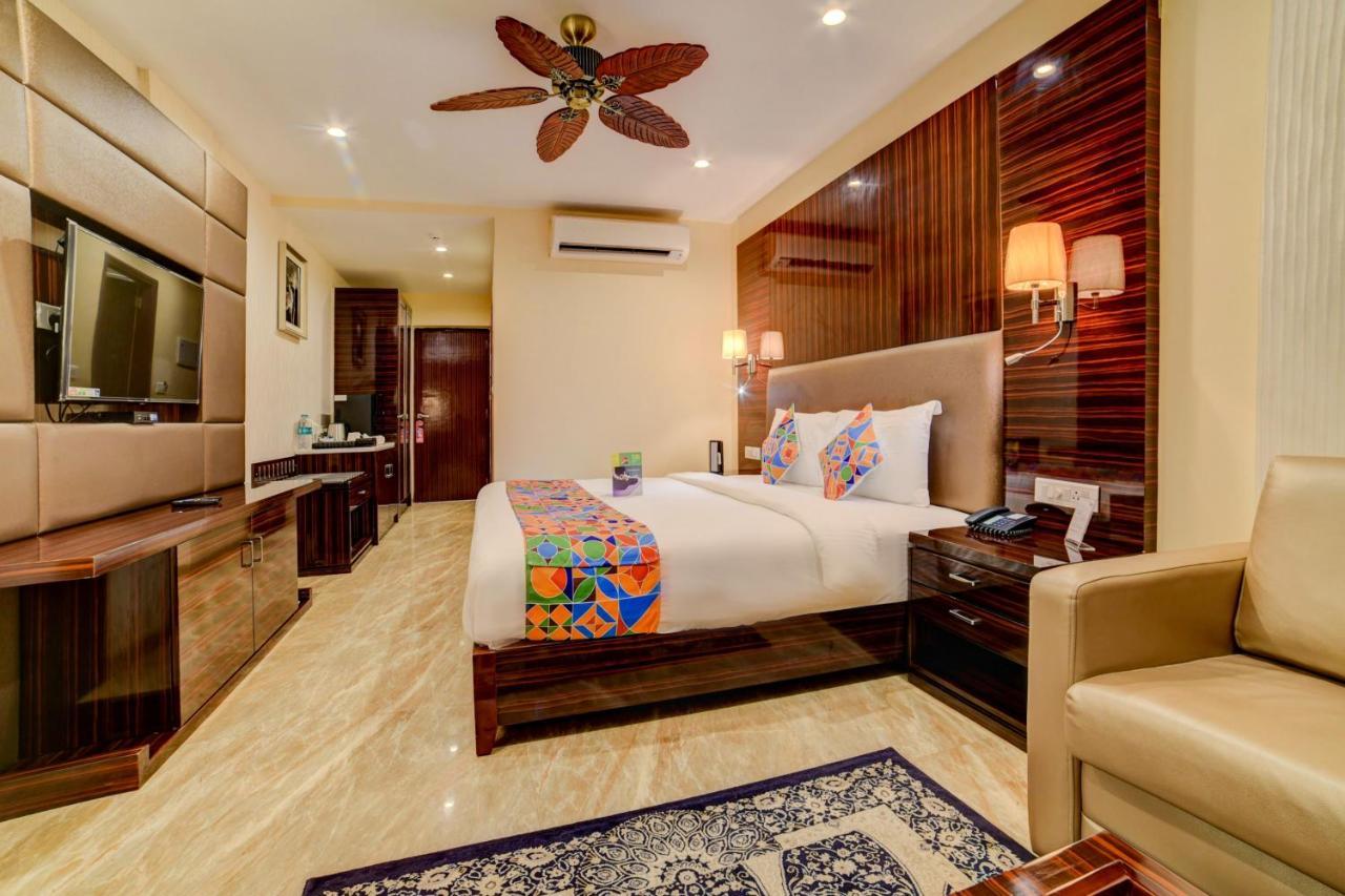 Fabhotel Prime Sarala Crown With Pool - Nr Calangute Beach Kültér fotó