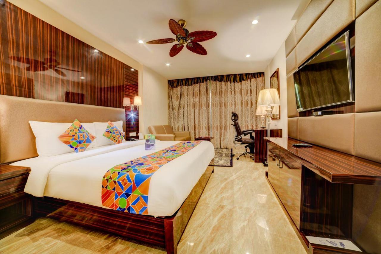 Fabhotel Prime Sarala Crown With Pool - Nr Calangute Beach Kültér fotó