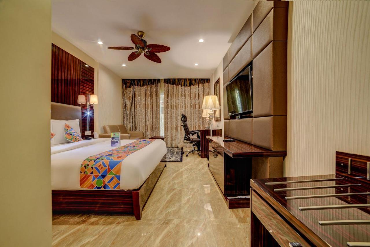 Fabhotel Prime Sarala Crown With Pool - Nr Calangute Beach Kültér fotó